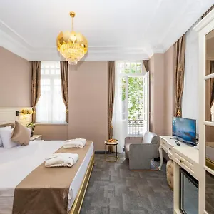 Moonlight Elegance Boutique Hotel